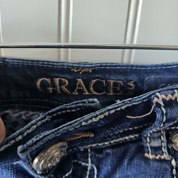 Grace in LA Blue Capri Jeans with Decorative Stitching Womens 27 - Picture 5 of 5